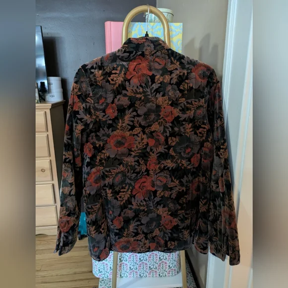 Floral Velvet Women's Jacket - Picture 4 of 8